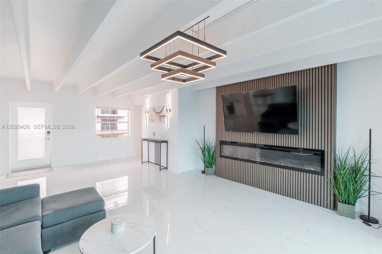 IMPERIAL HOUSE INC - Residential