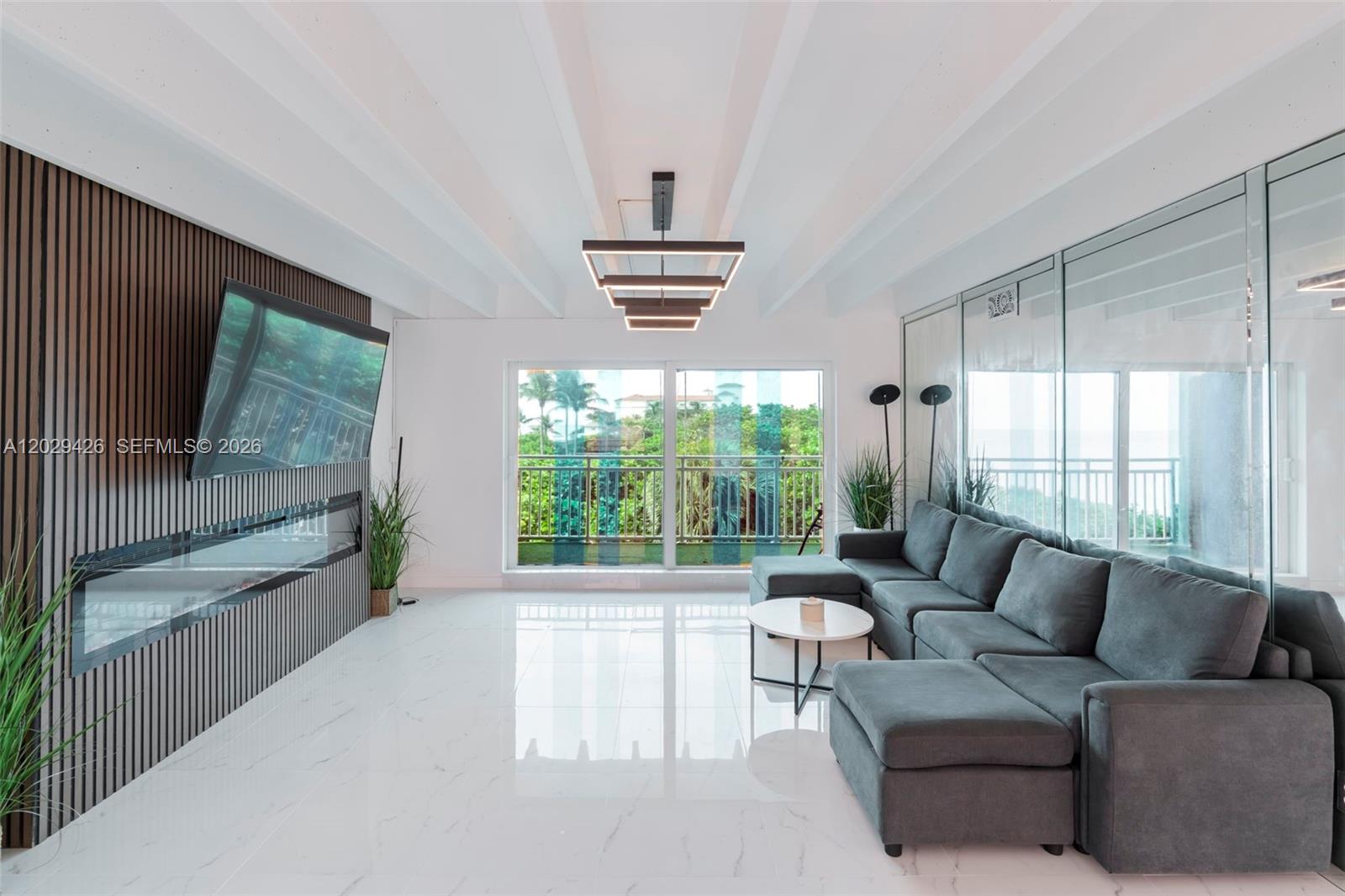 IMPERIAL HOUSE INC - Residential