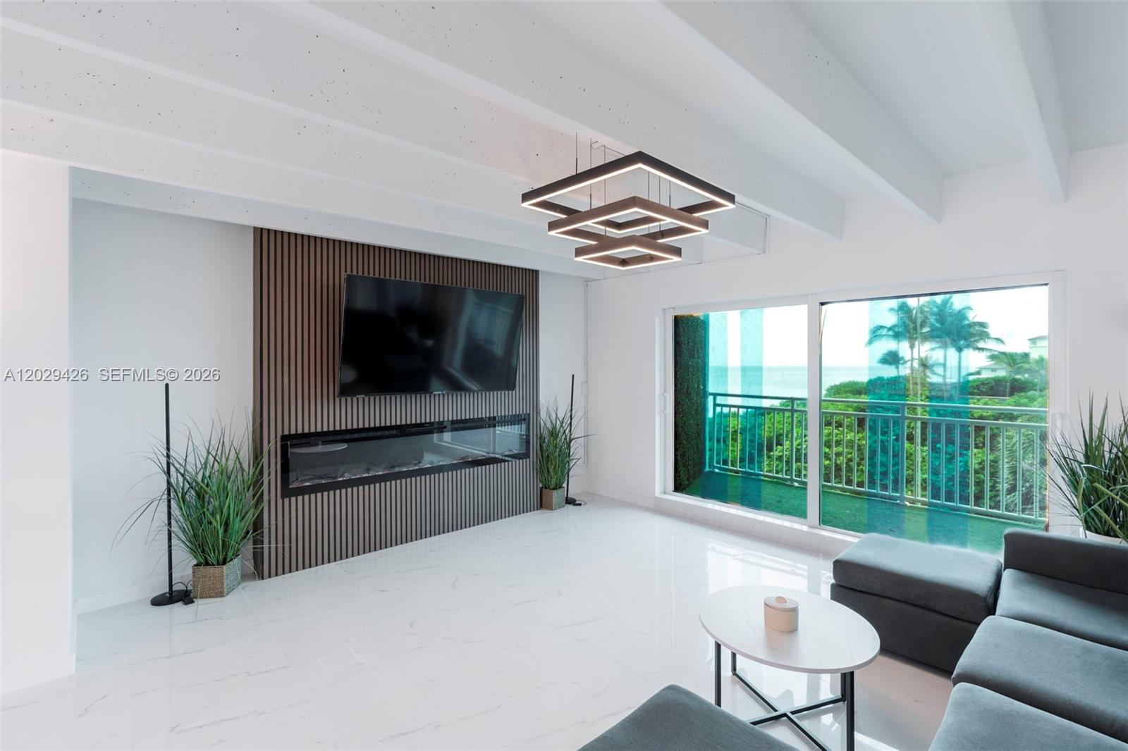 IMPERIAL HOUSE INC - Residential