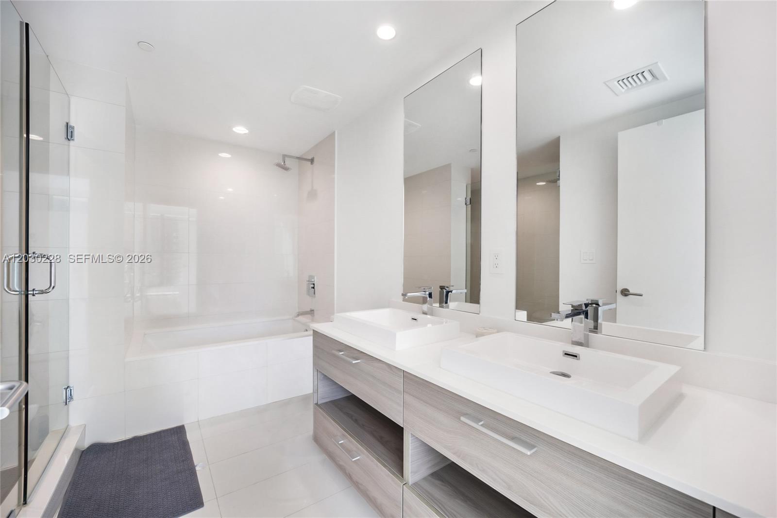 1300 S MIAMI AVENUE CONDO - Residential