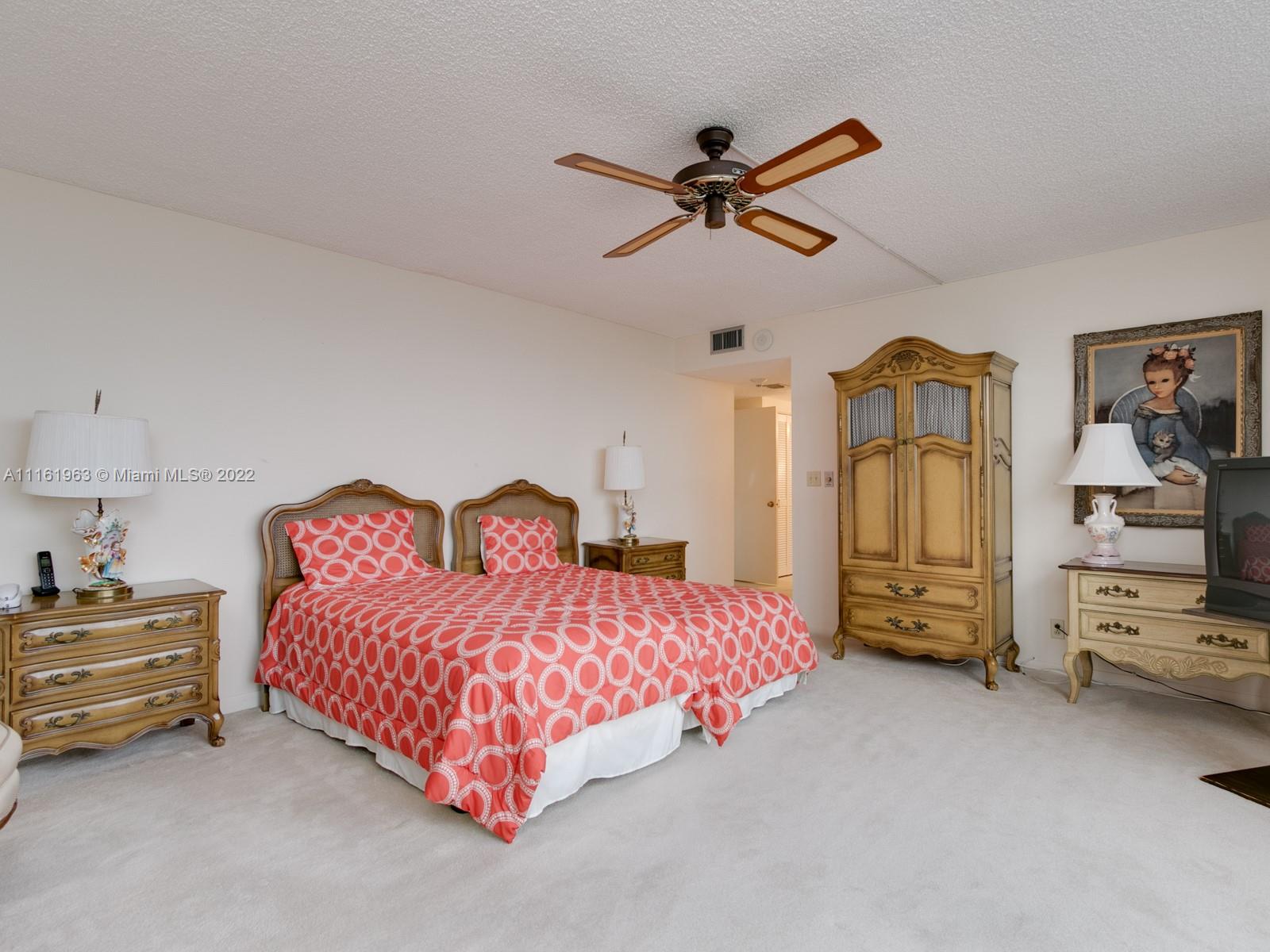 OLYMPUS CONDO - Residential