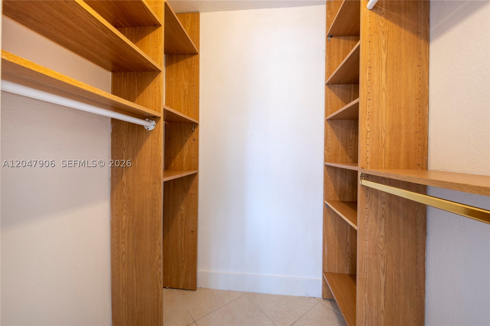 CORAL KEY CONDO - Residential
