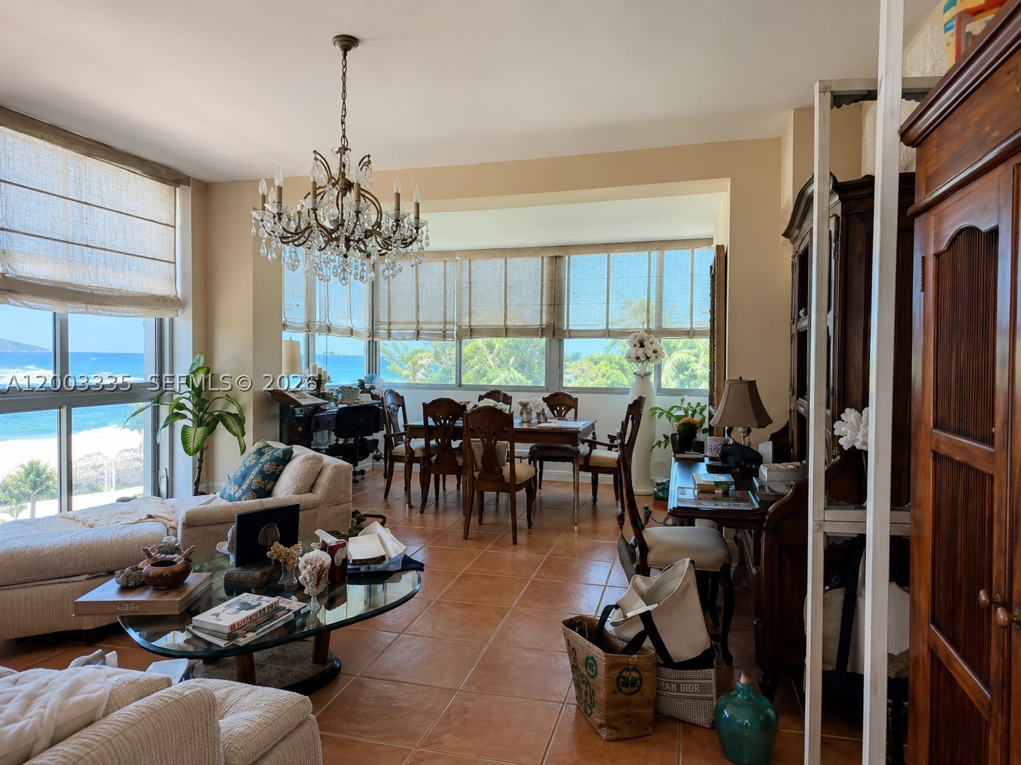 CRYSTAL HOUSE - Residential