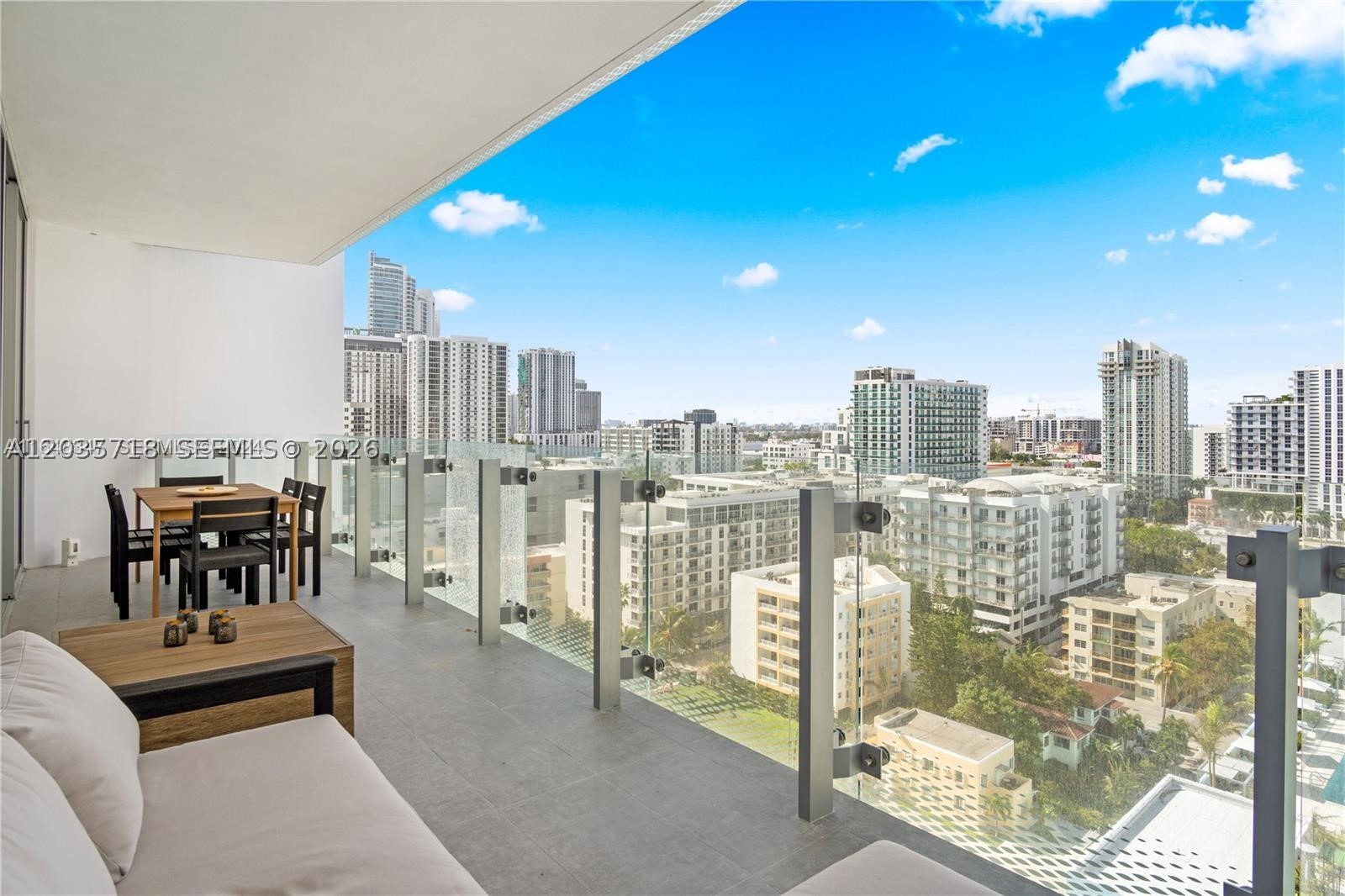 ESCOTTONIA PARK - Residential Lease