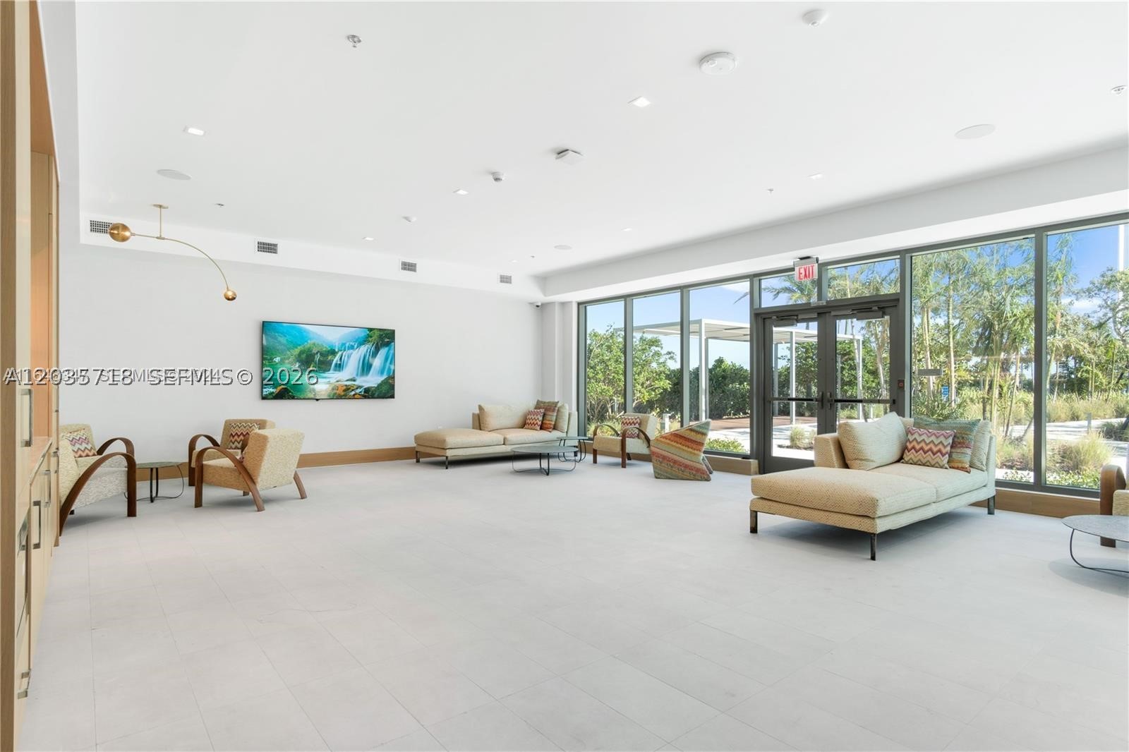 ESCOTTONIA PARK - Residential Lease