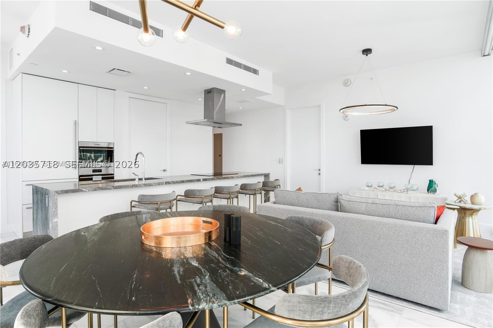 ESCOTTONIA PARK - Residential Lease