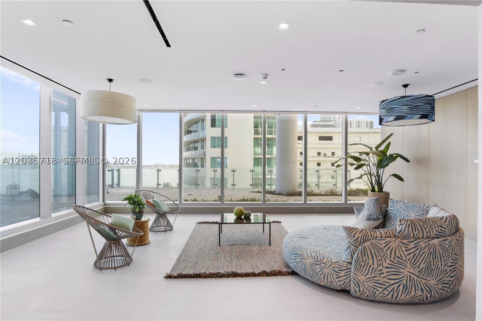 ESCOTTONIA PARK - Residential Lease