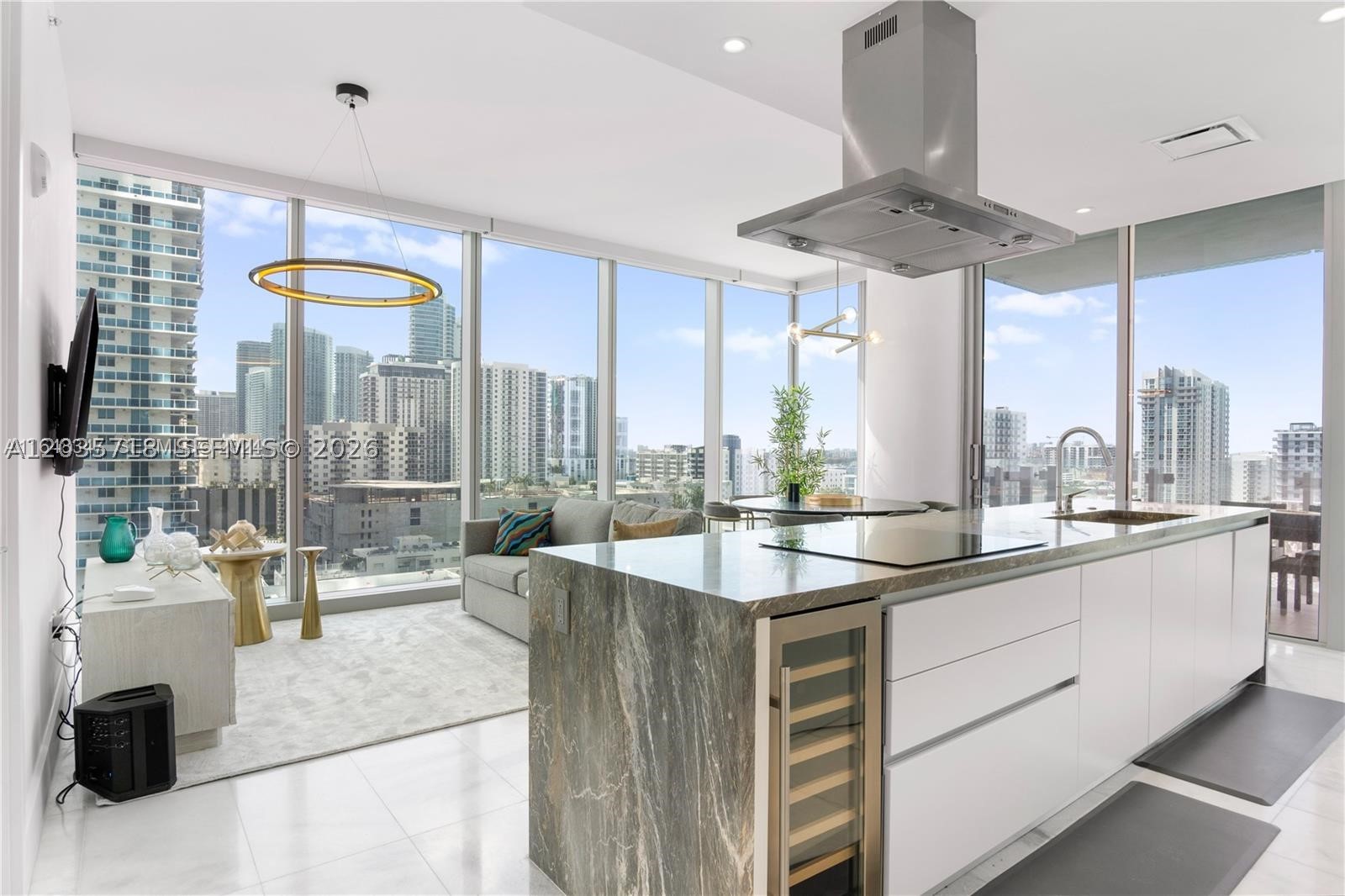 ESCOTTONIA PARK - Residential Lease