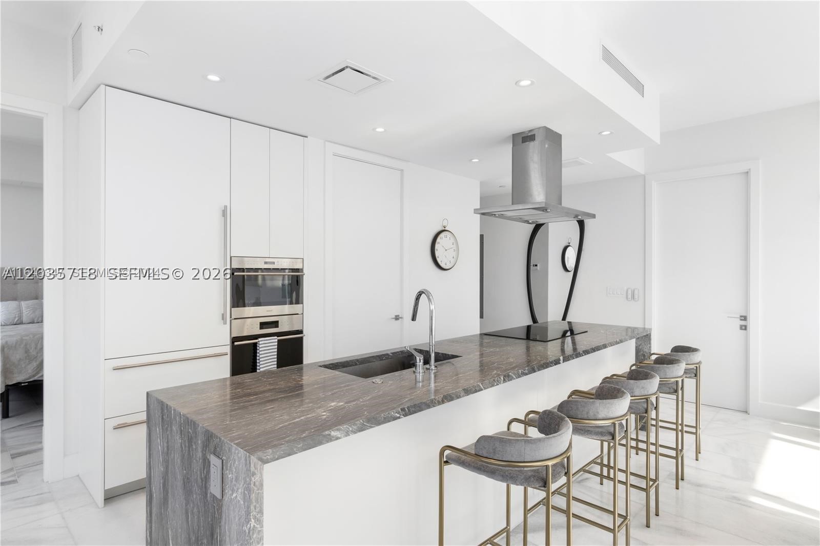 ESCOTTONIA PARK - Residential Lease