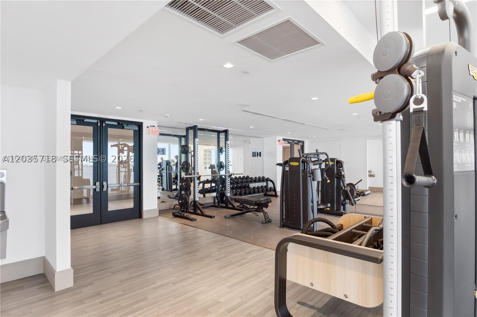 ESCOTTONIA PARK - Residential Lease