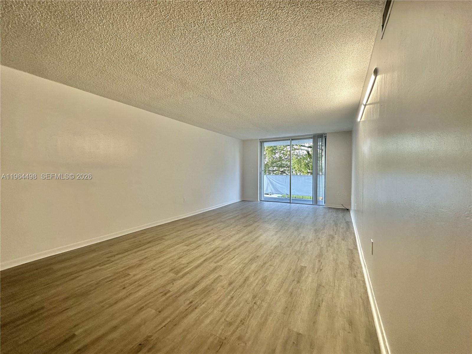 THREE HORIZONS NORTH COND - Residential