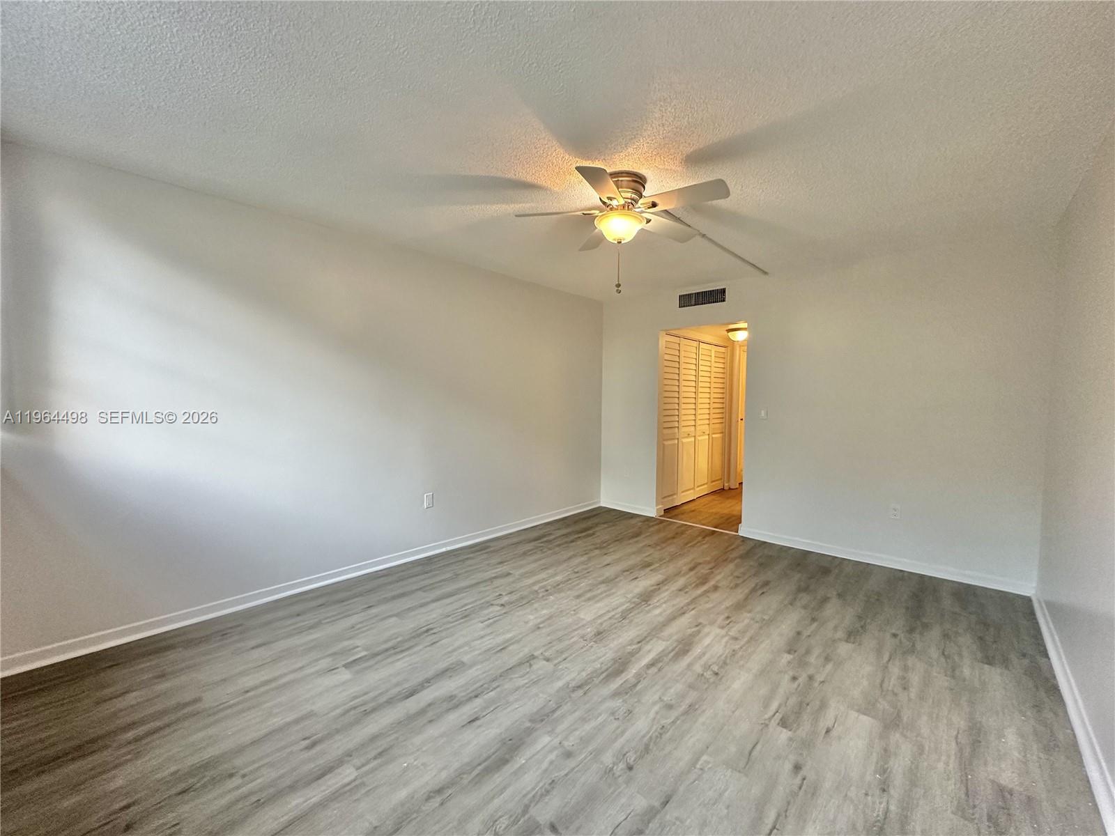 THREE HORIZONS NORTH COND - Residential