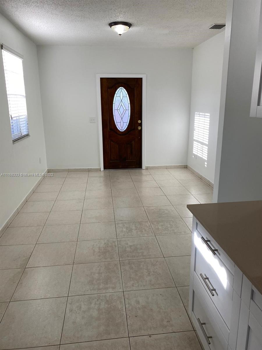 HIALEAH 9TH ADDN - Residential Lease