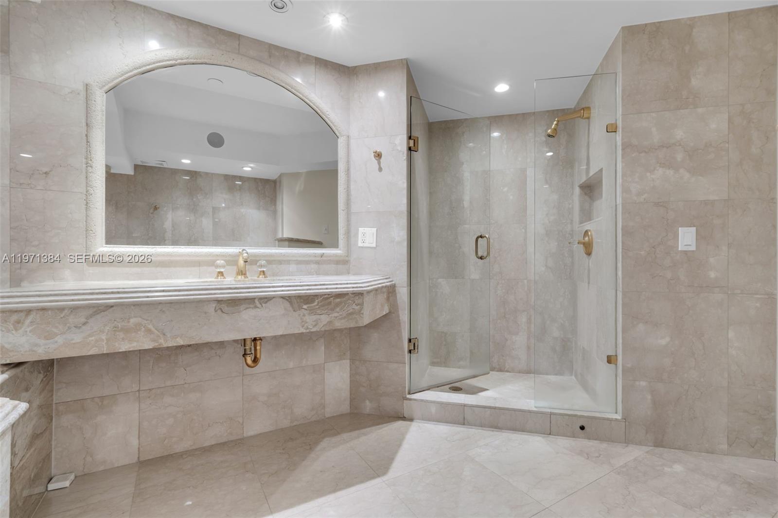 3000 ISL BLVD WILLIAMS IS - Residential