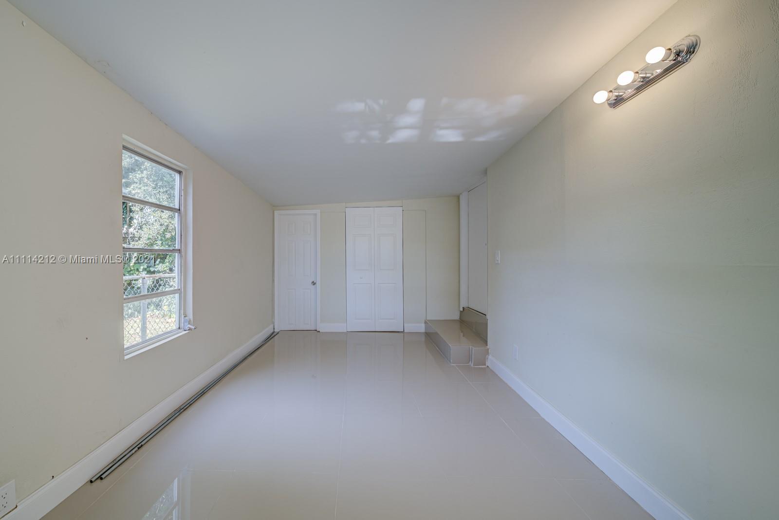 PINE HIGHLANDS - Residential Lease
