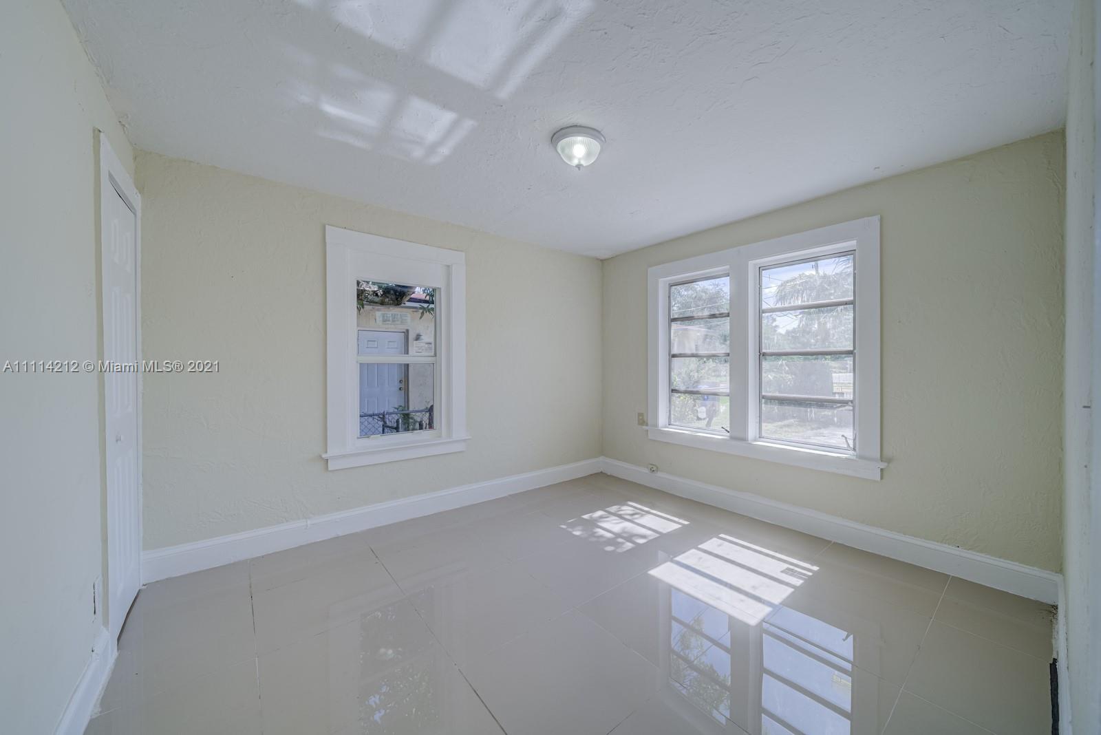 PINE HIGHLANDS - Residential Lease