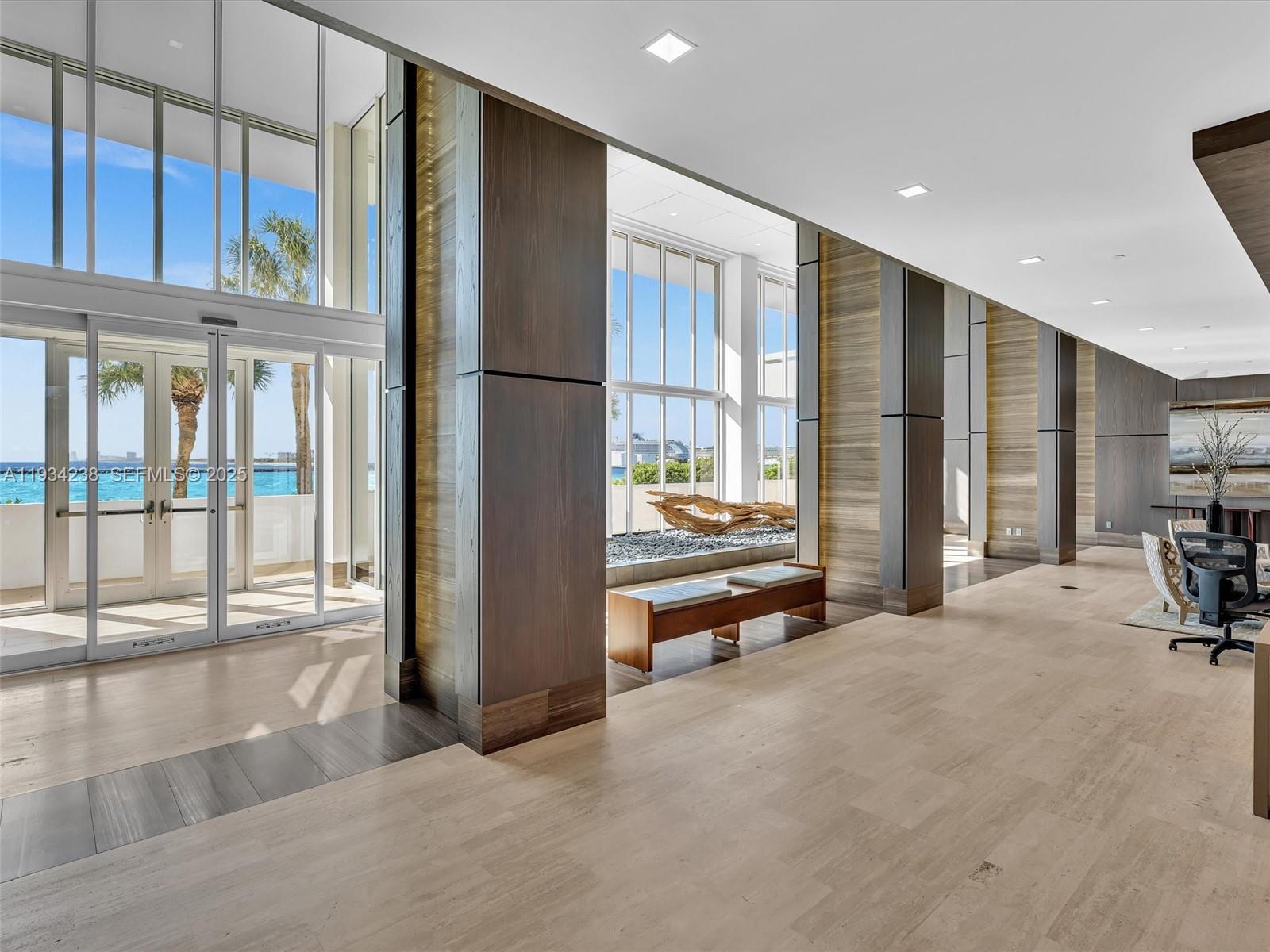 POINT OF AMERICAS II - Residential