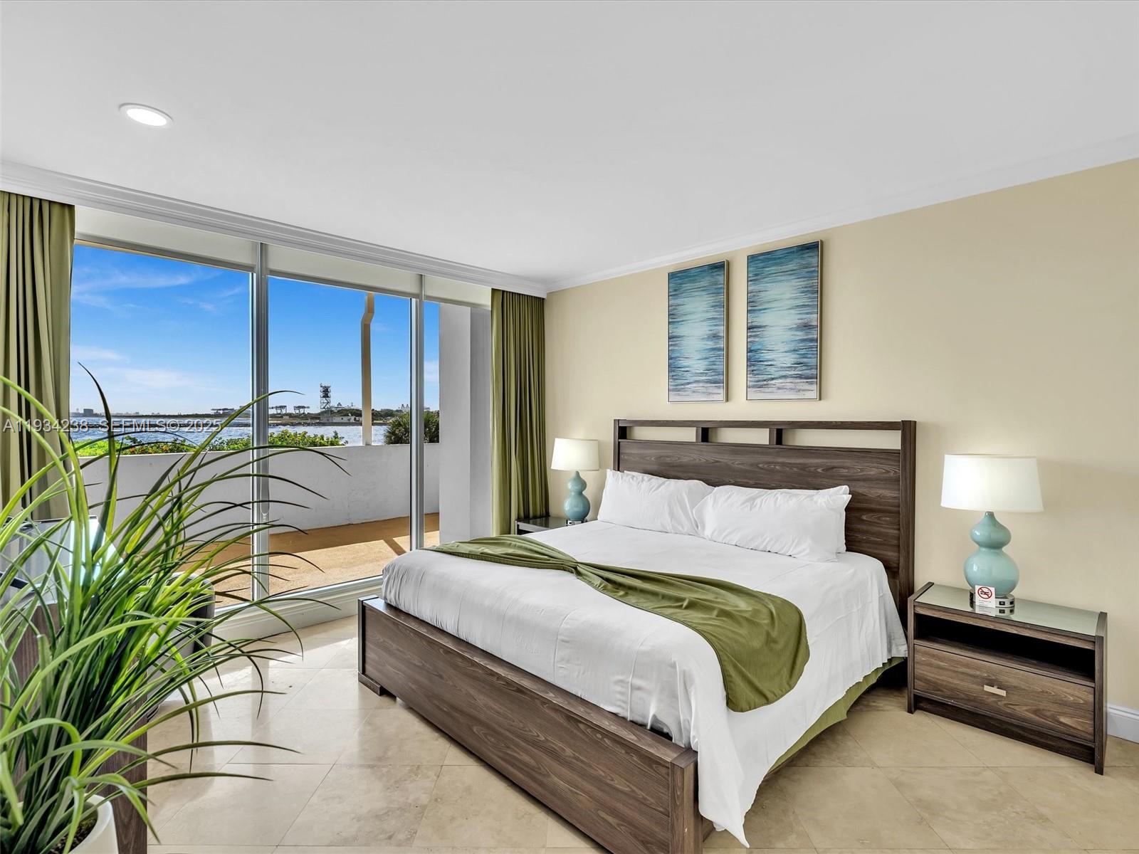 POINT OF AMERICAS II - Residential