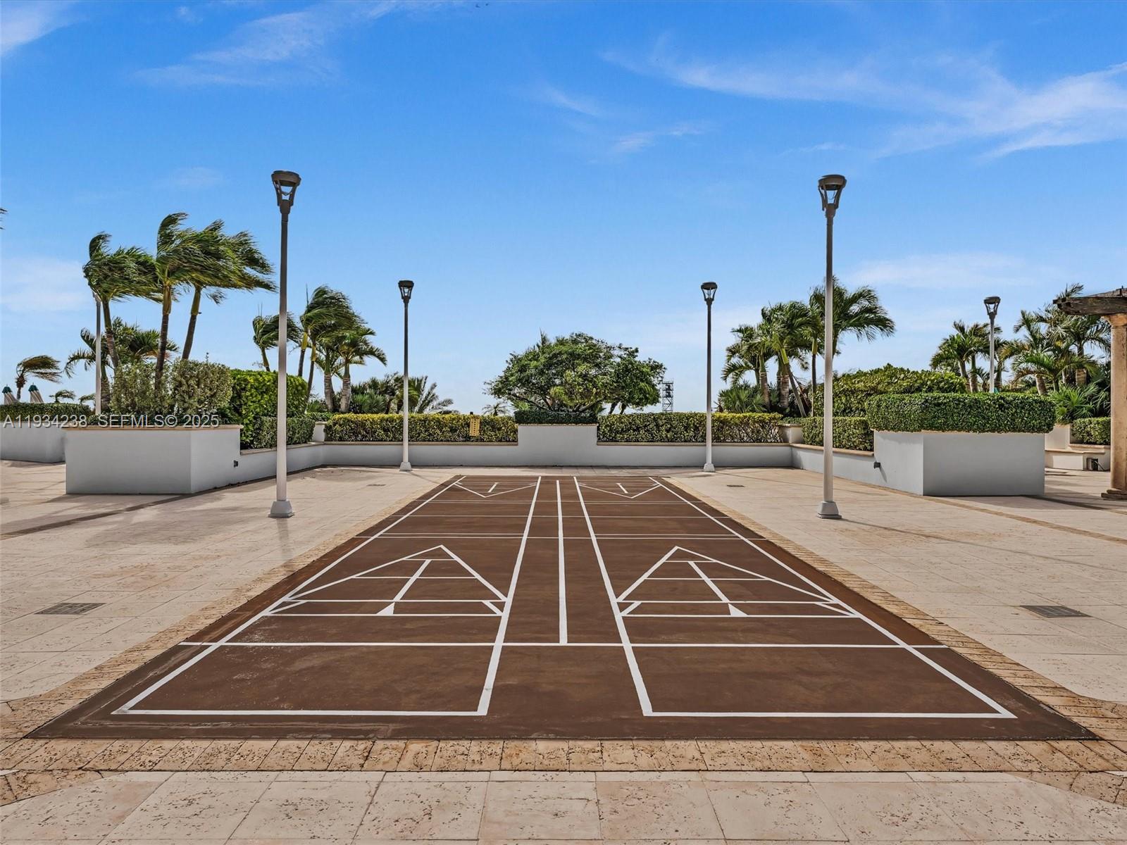 POINT OF AMERICAS II - Residential