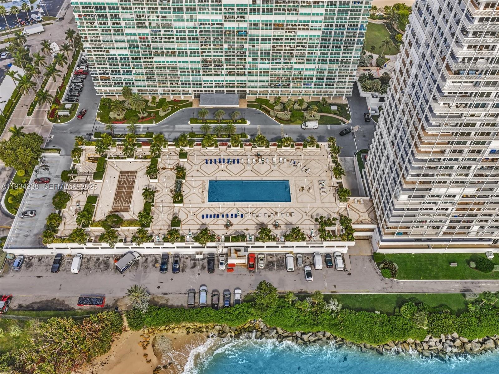 POINT OF AMERICAS II - Residential