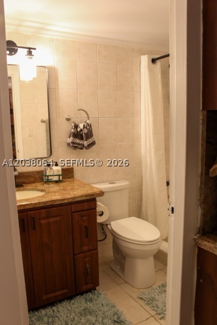 THE AVENTURA BEACH CLUB C - Residential Lease