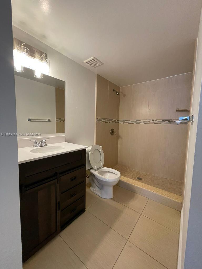 ST ANDREWS CONDO - Residential Lease