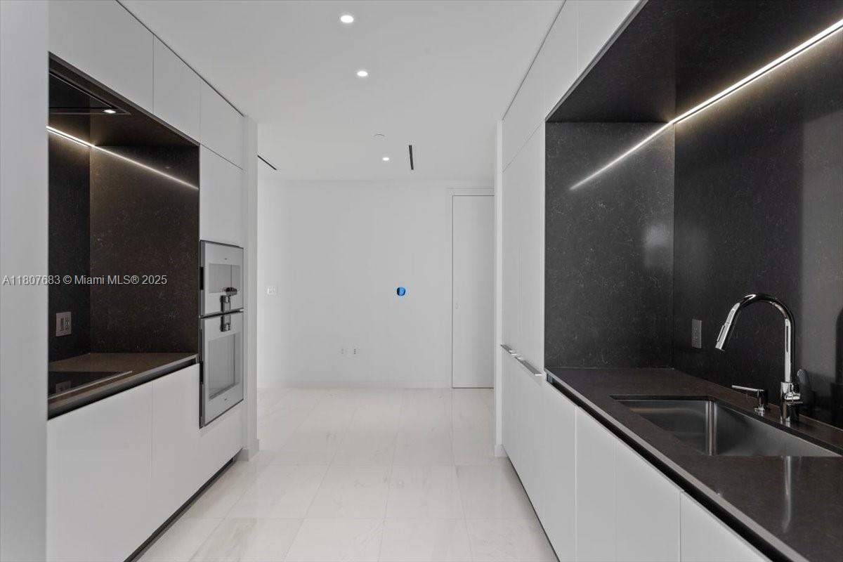 ASTON MARTIN RESIDENCES - Residential Lease