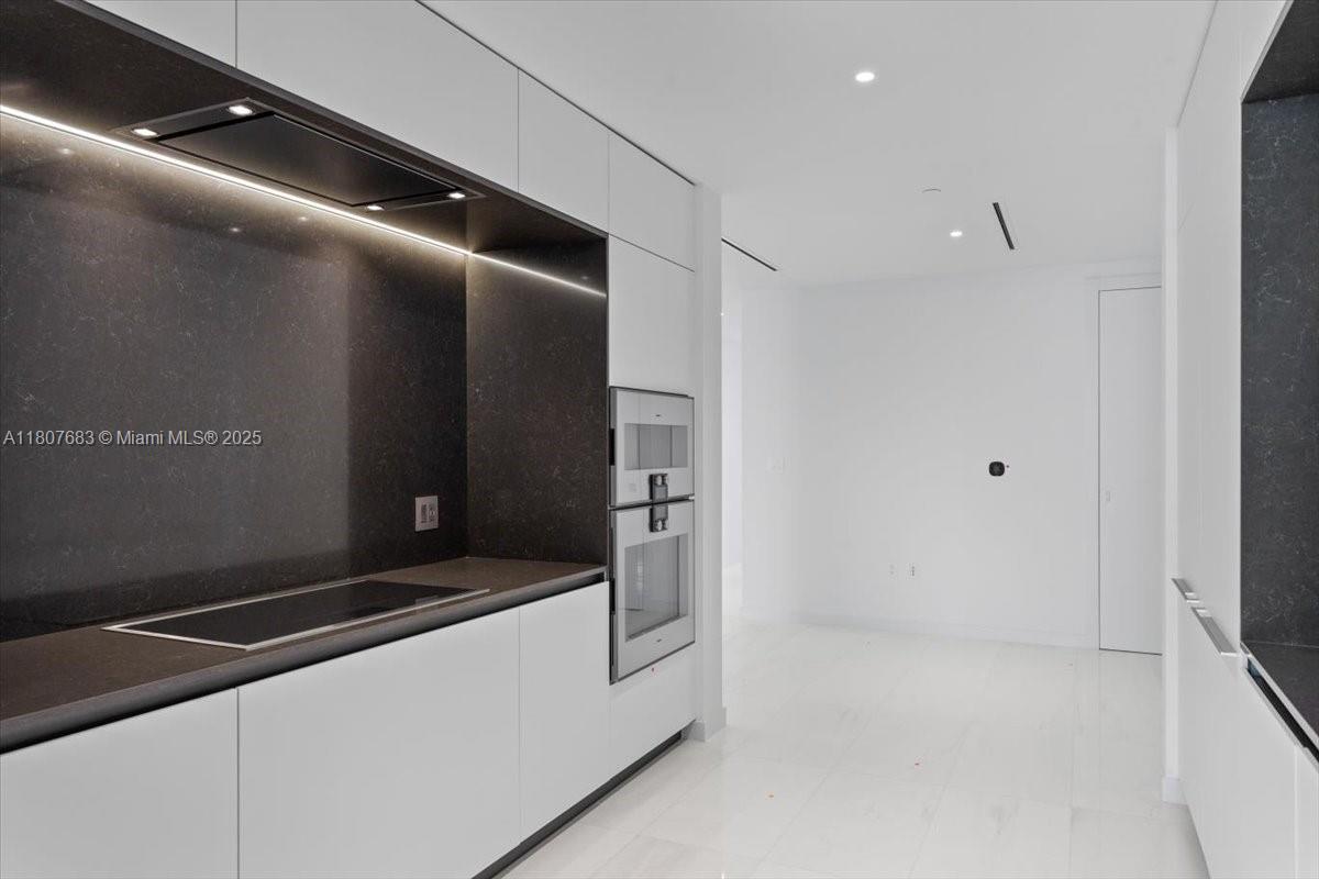 ASTON MARTIN RESIDENCES - Residential Lease