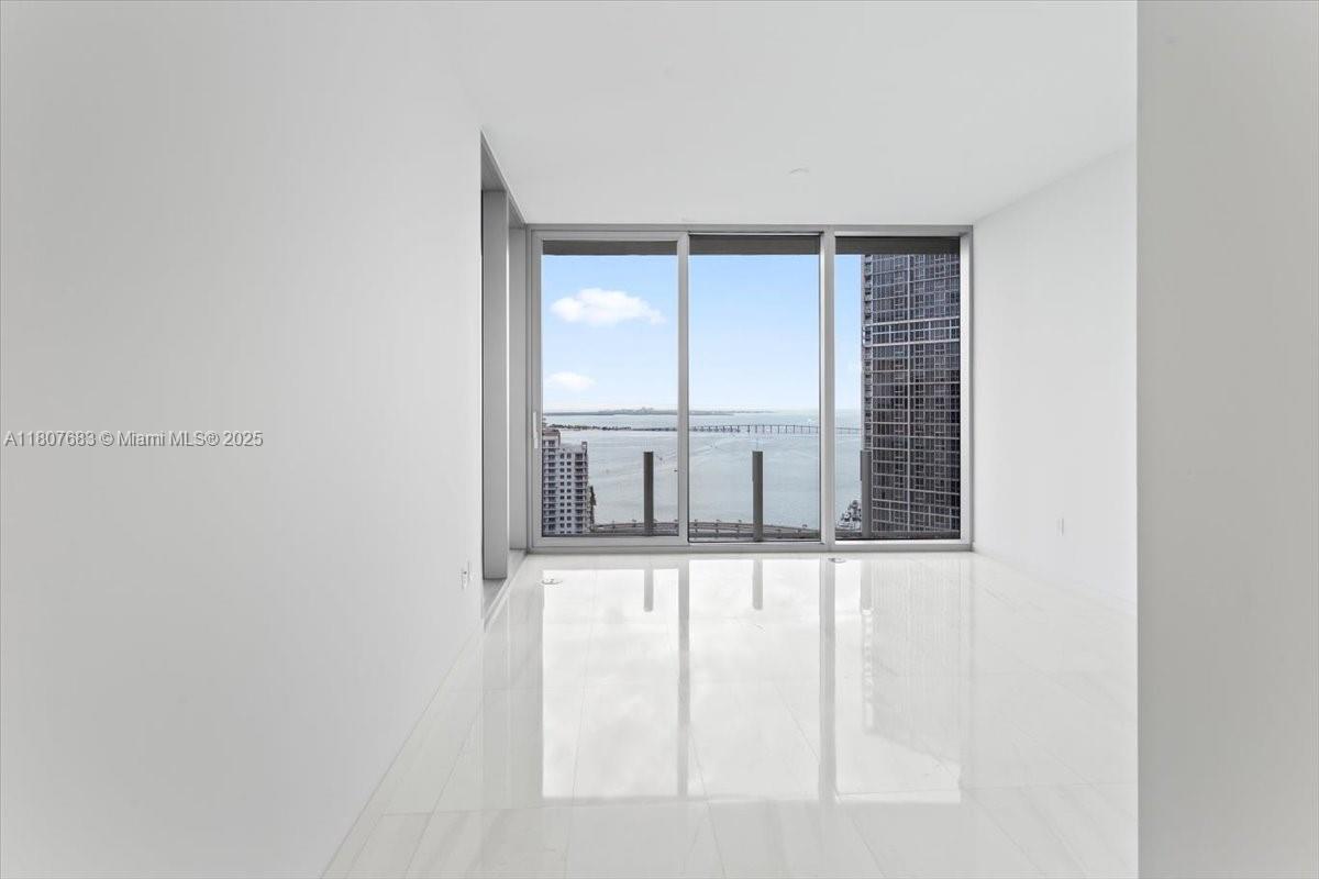ASTON MARTIN RESIDENCES - Residential Lease