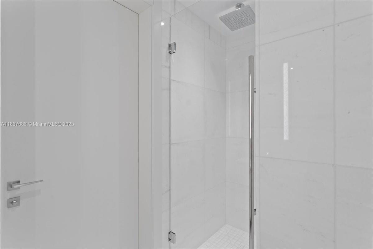 ASTON MARTIN RESIDENCES - Residential Lease