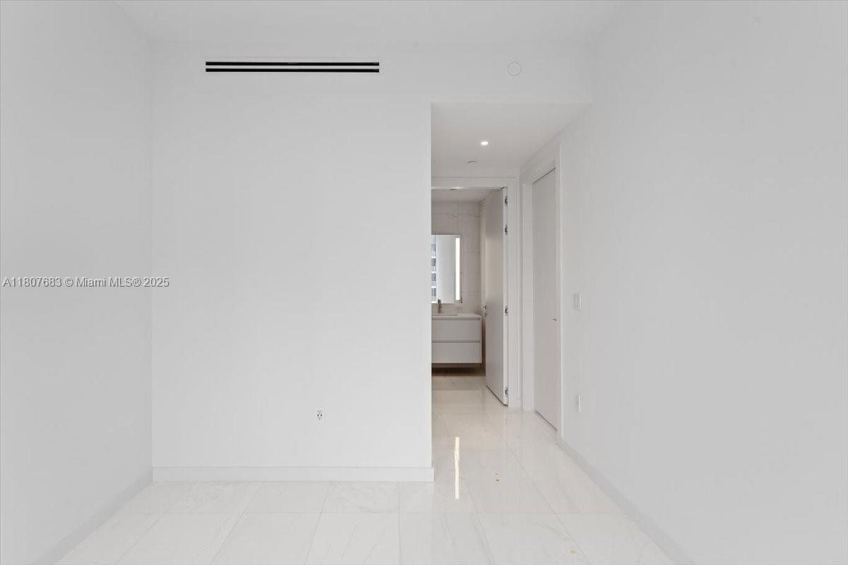 ASTON MARTIN RESIDENCES - Residential Lease
