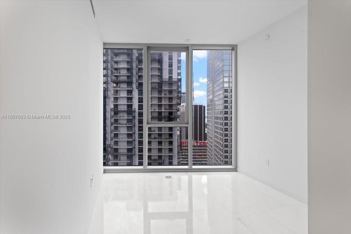 ASTON MARTIN RESIDENCES - Residential Lease