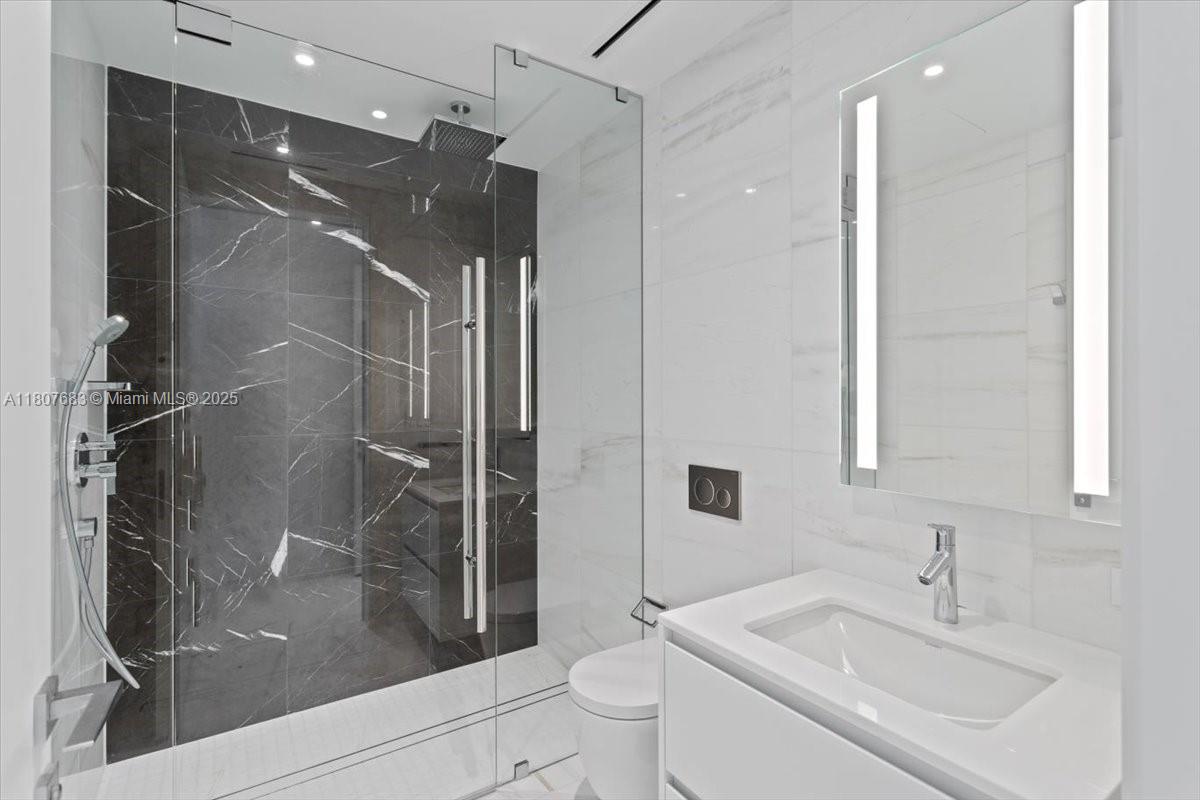 ASTON MARTIN RESIDENCES - Residential Lease