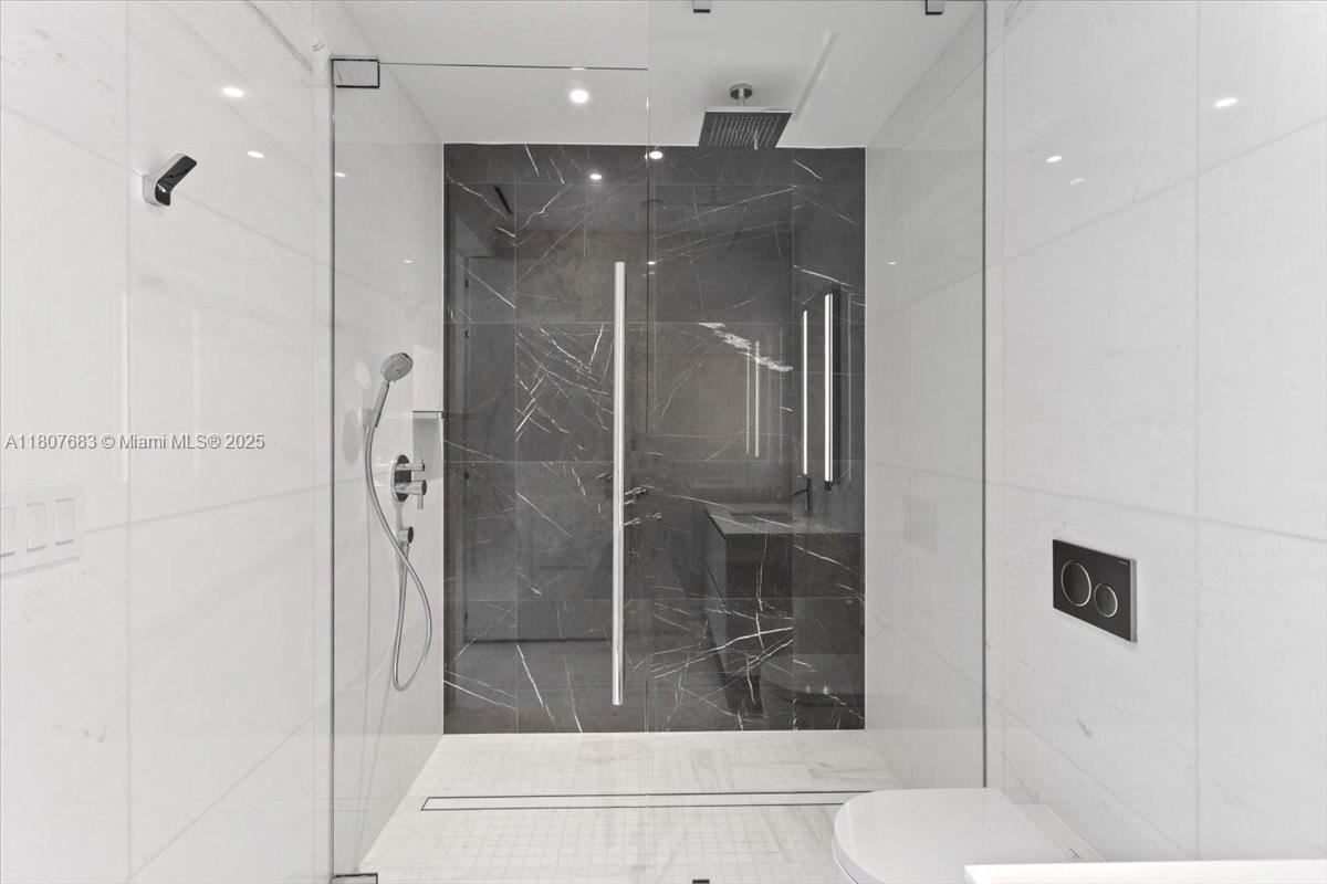 ASTON MARTIN RESIDENCES - Residential Lease