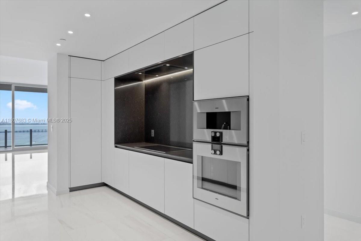 ASTON MARTIN RESIDENCES - Residential Lease