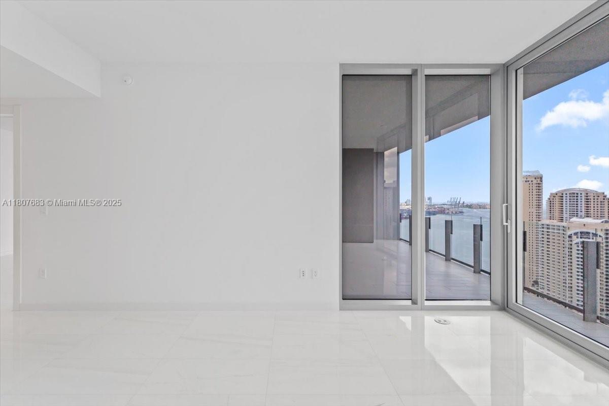ASTON MARTIN RESIDENCES - Residential Lease