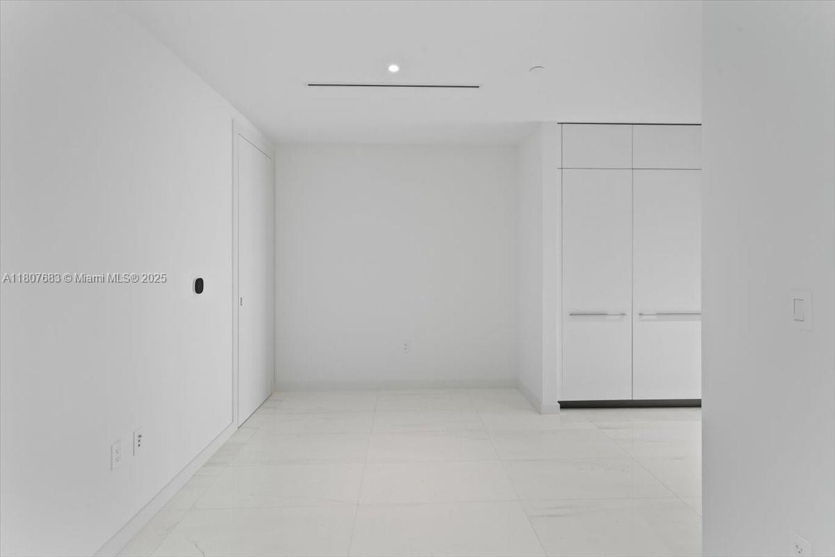 ASTON MARTIN RESIDENCES - Residential Lease