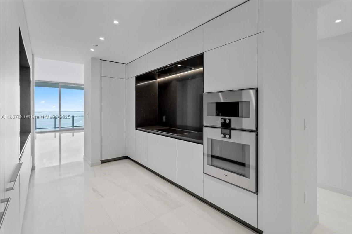 ASTON MARTIN RESIDENCES - Residential Lease