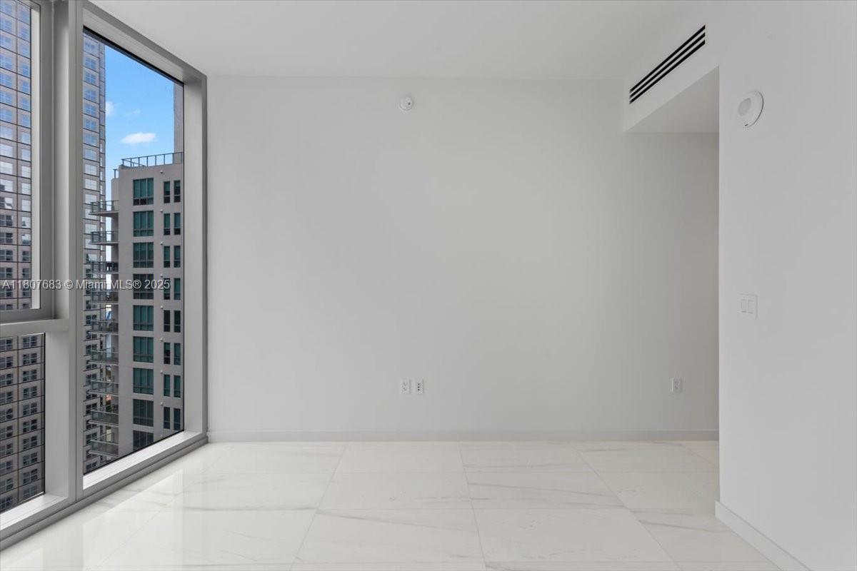 ASTON MARTIN RESIDENCES - Residential Lease