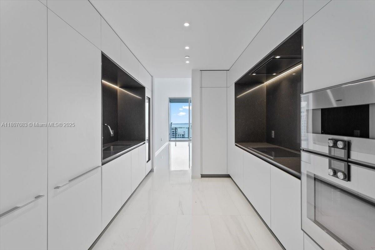 ASTON MARTIN RESIDENCES - Residential Lease