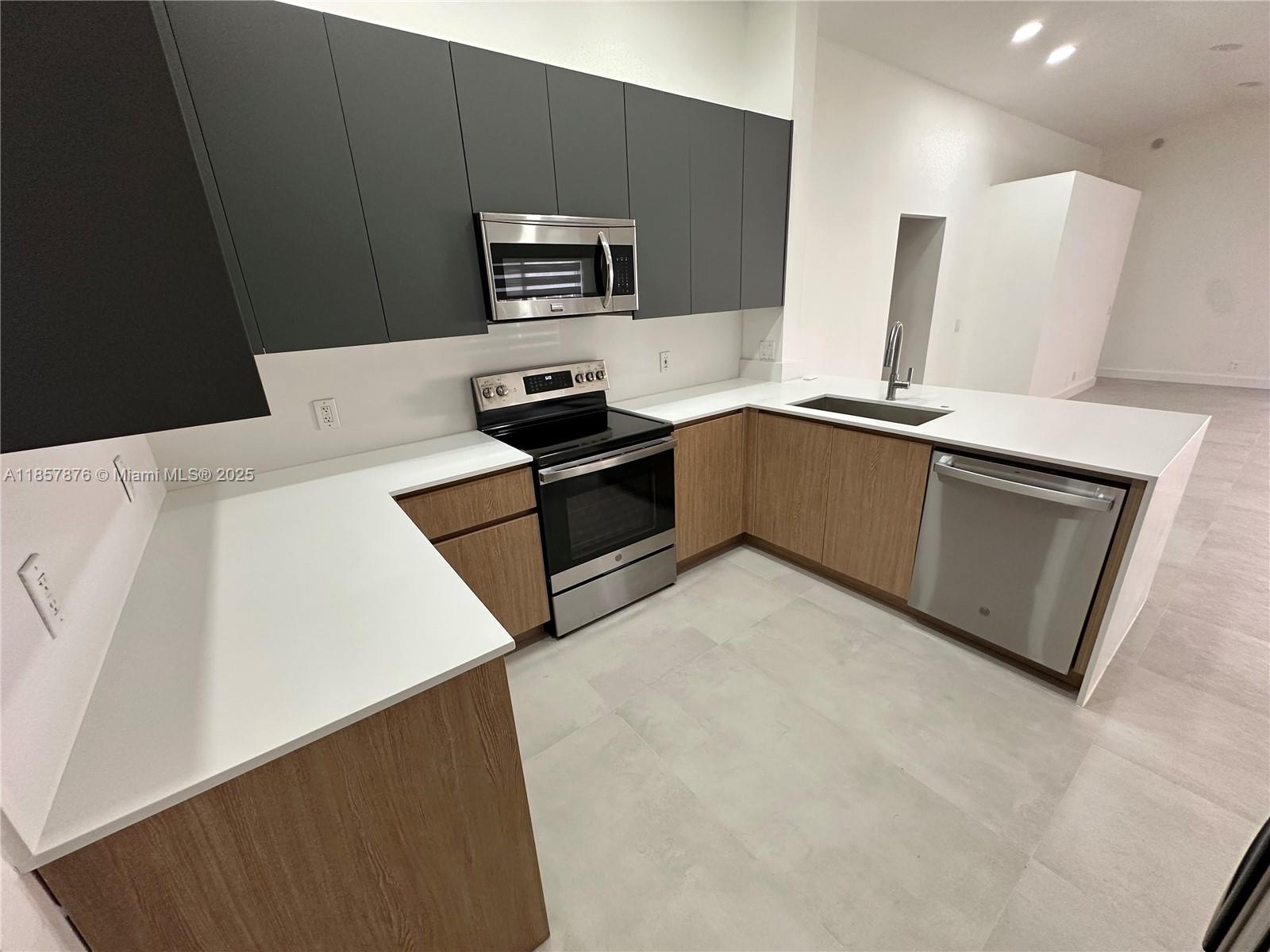 SECTORS 3 & 4 BOUNDARY PL - Residential