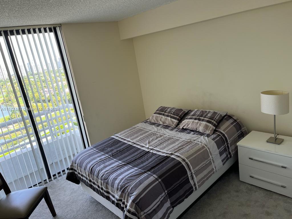 PARC CENTRAL AVENTURA EAS - Residential Lease