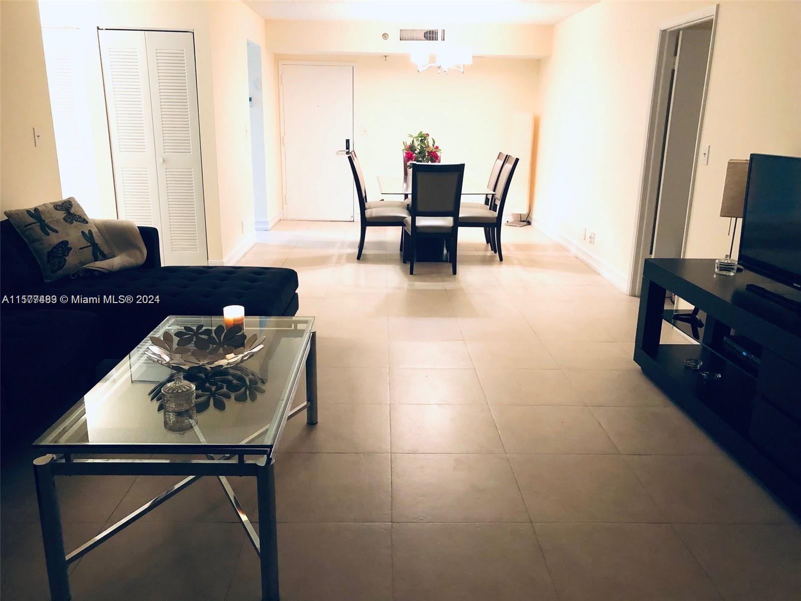 PARC CENTRAL AVENTURA EAS - Residential Lease