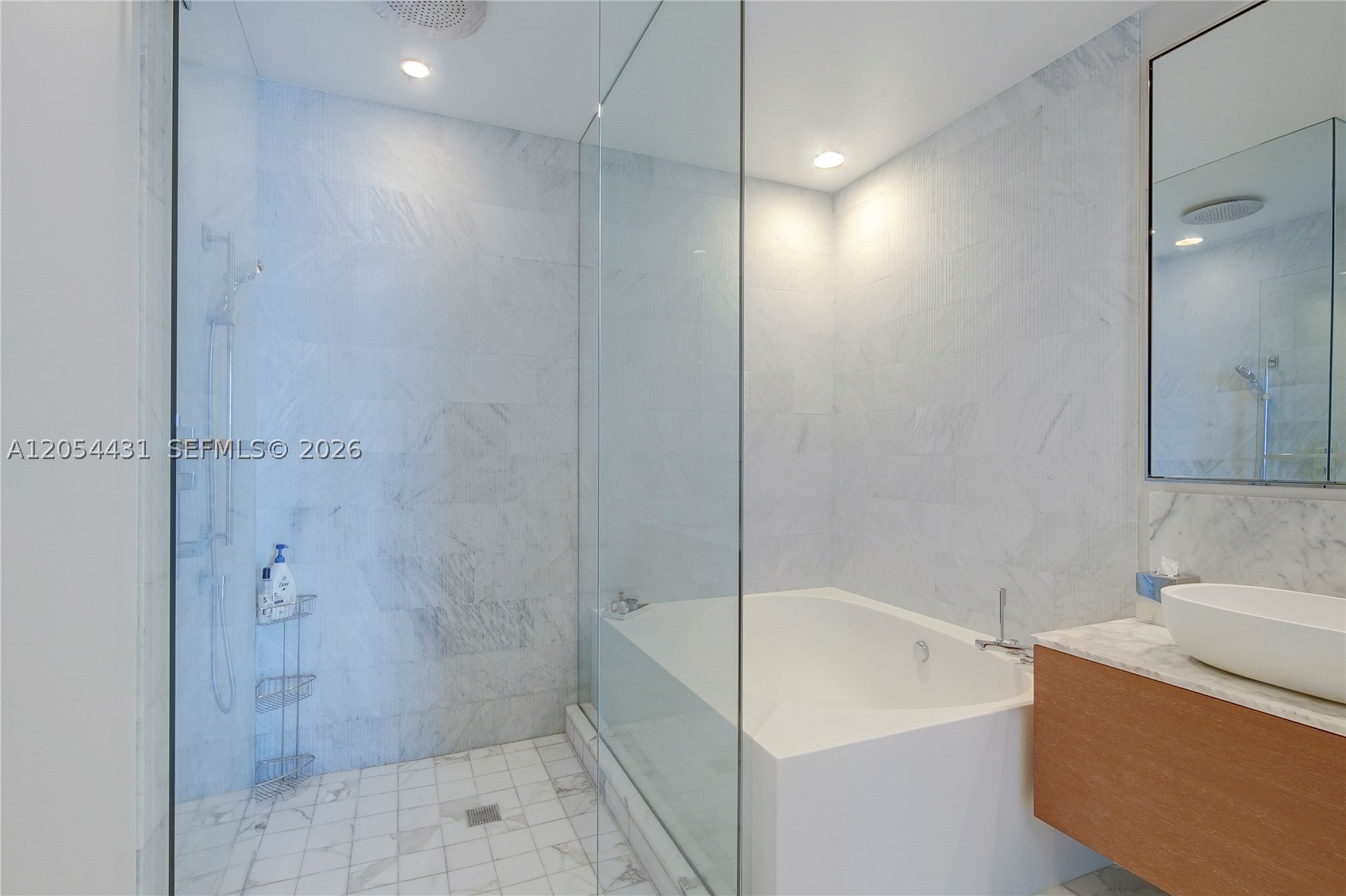 OCEANA BAL HARBOUR CONDO - Residential Lease