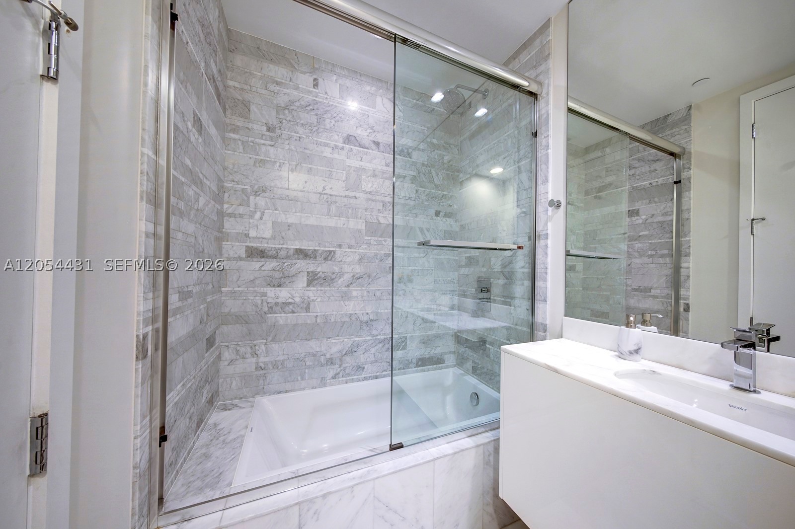 OCEANA BAL HARBOUR CONDO - Residential Lease
