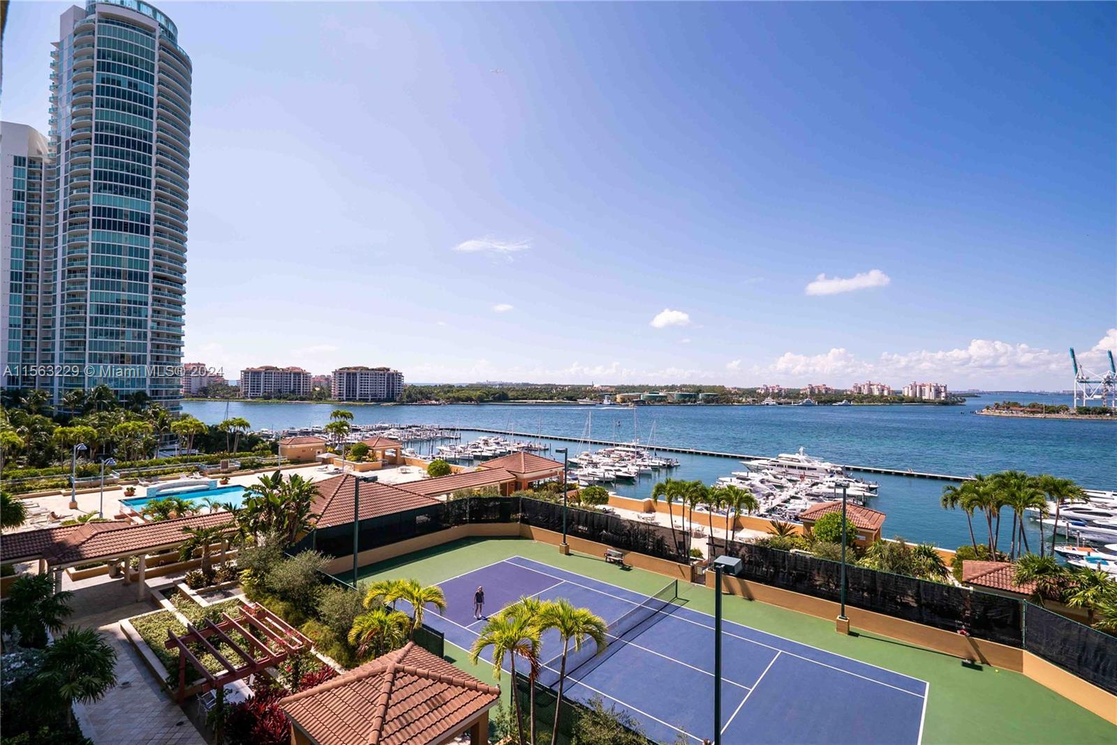 YACHT CLUB AT PORTOFINO C - Residential