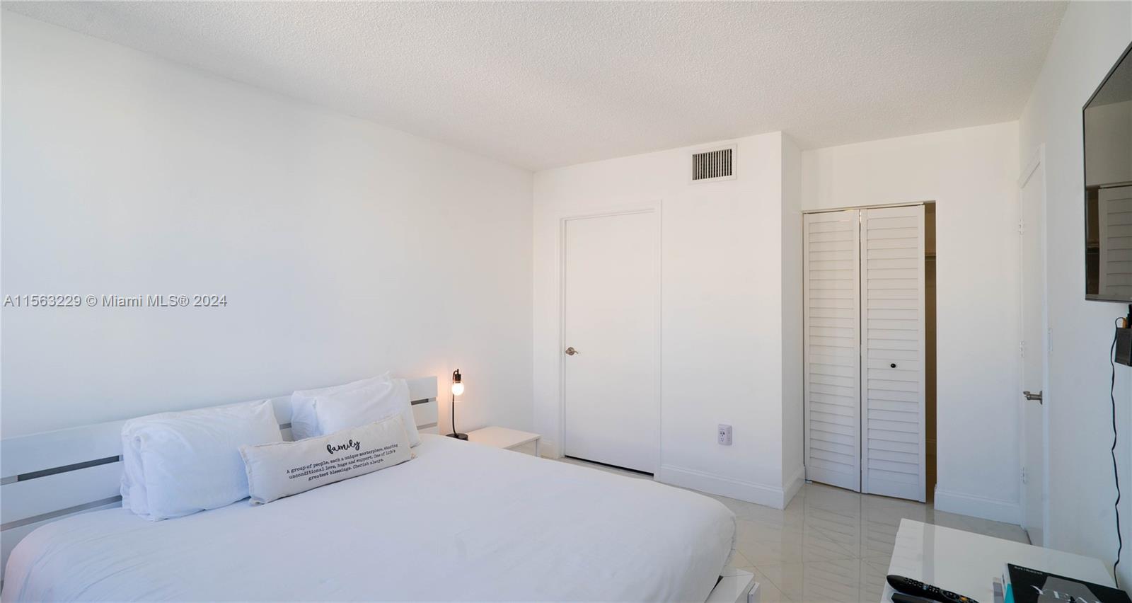 YACHT CLUB AT PORTOFINO C - Residential