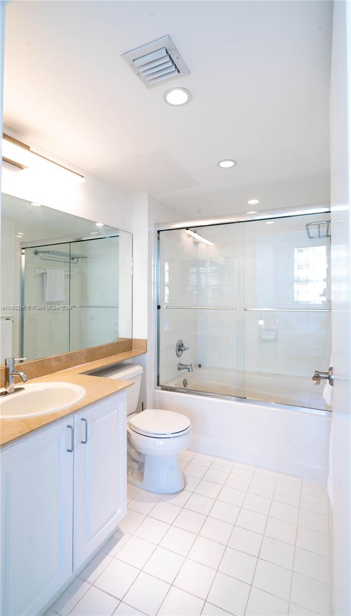 YACHT CLUB AT PORTOFINO C - Residential