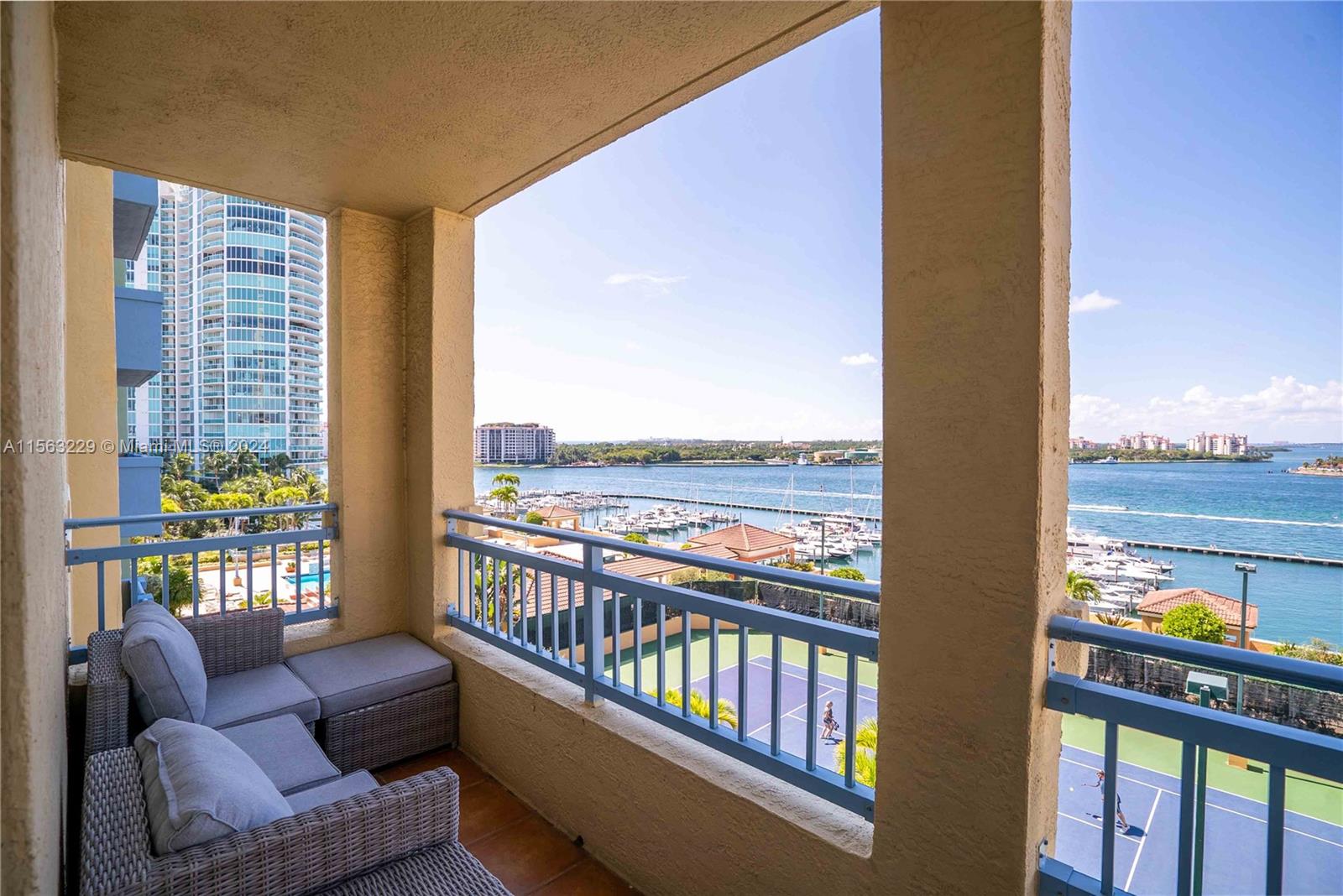 YACHT CLUB AT PORTOFINO C - Residential