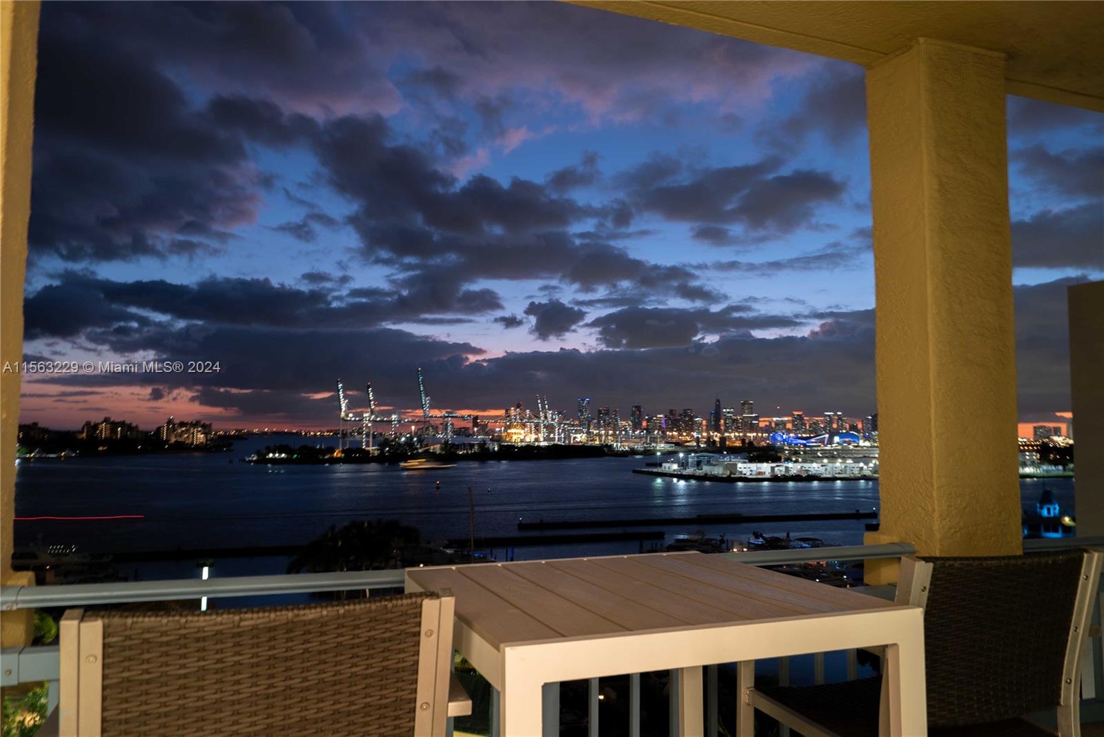 YACHT CLUB AT PORTOFINO C - Residential